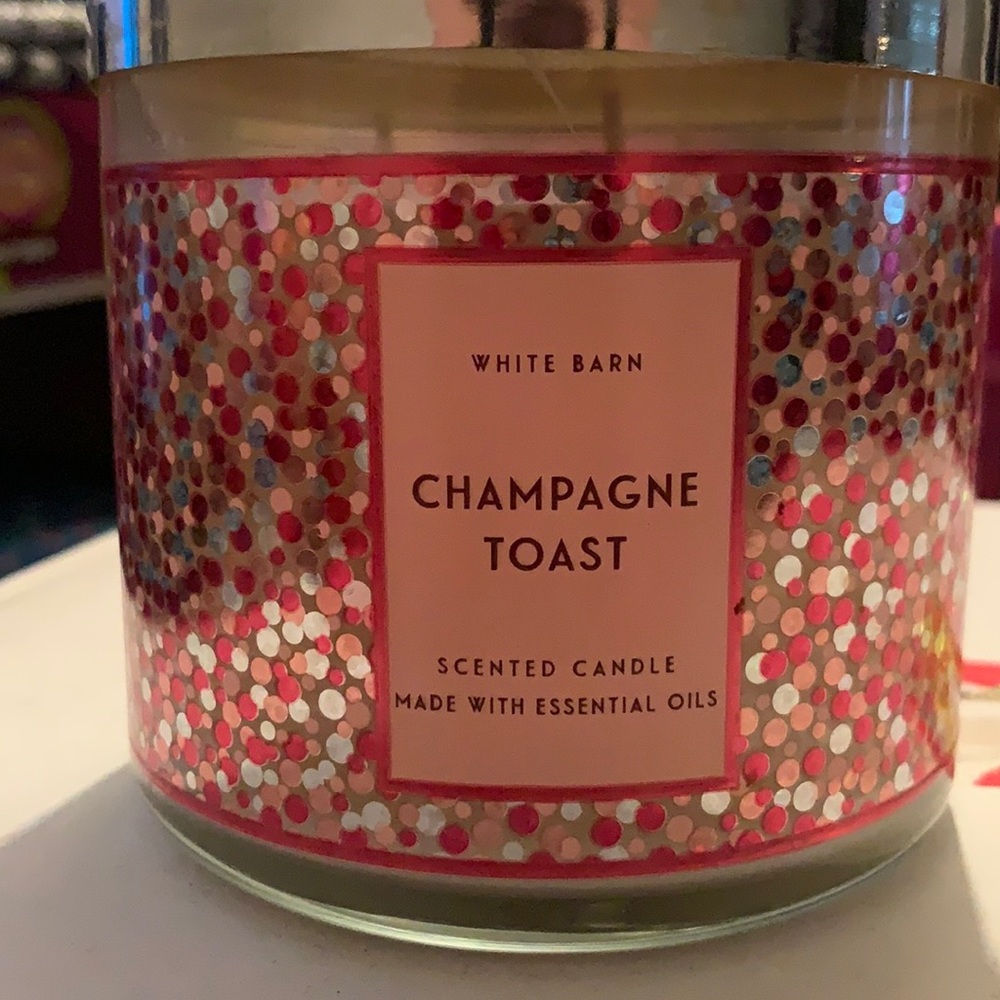 White barn candle